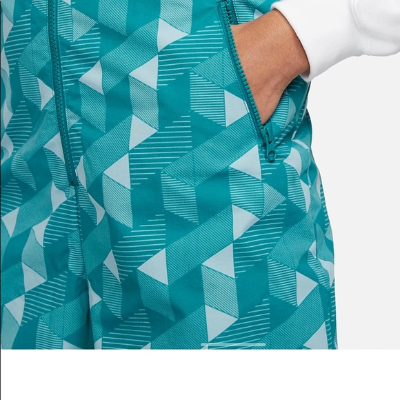 Nike jump suit collar with Serena Williams - Picture 2 of 2